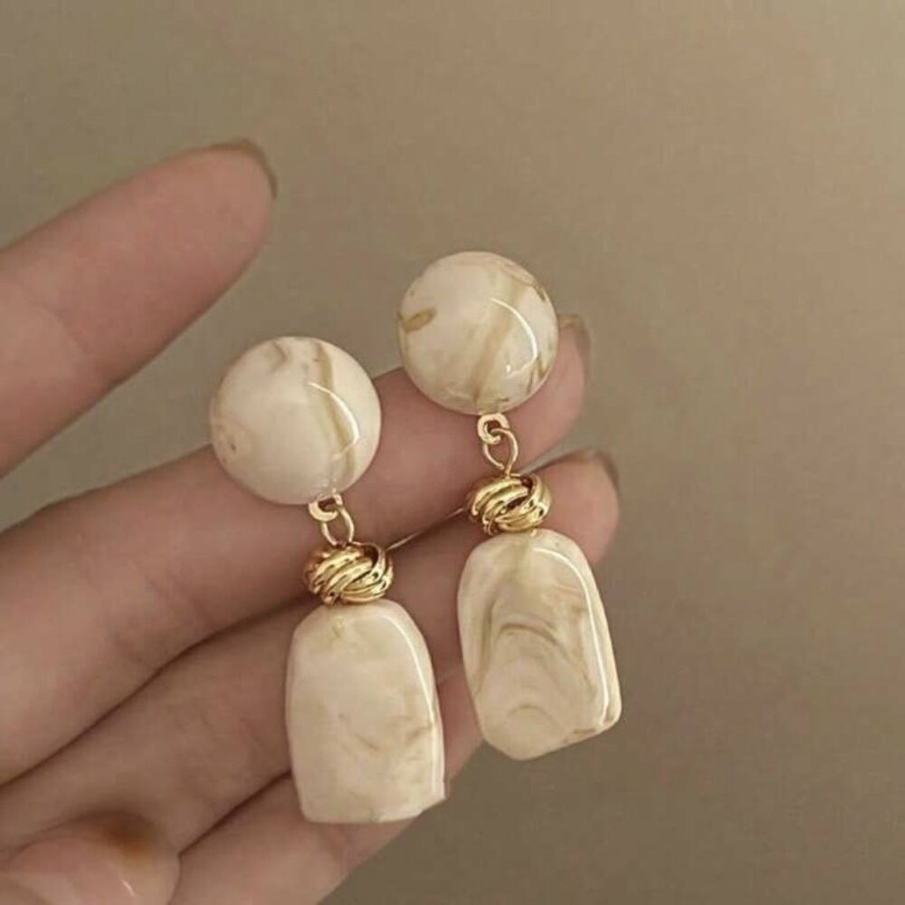 Drop/ Dangle Beige earrings for women